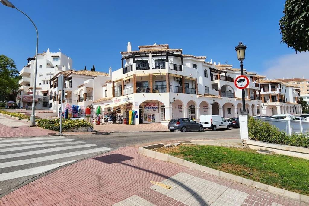 Premium Apartment 50 Mts From De The Beach In Pueblo Quinta ベナルマデナ エクステリア 写真